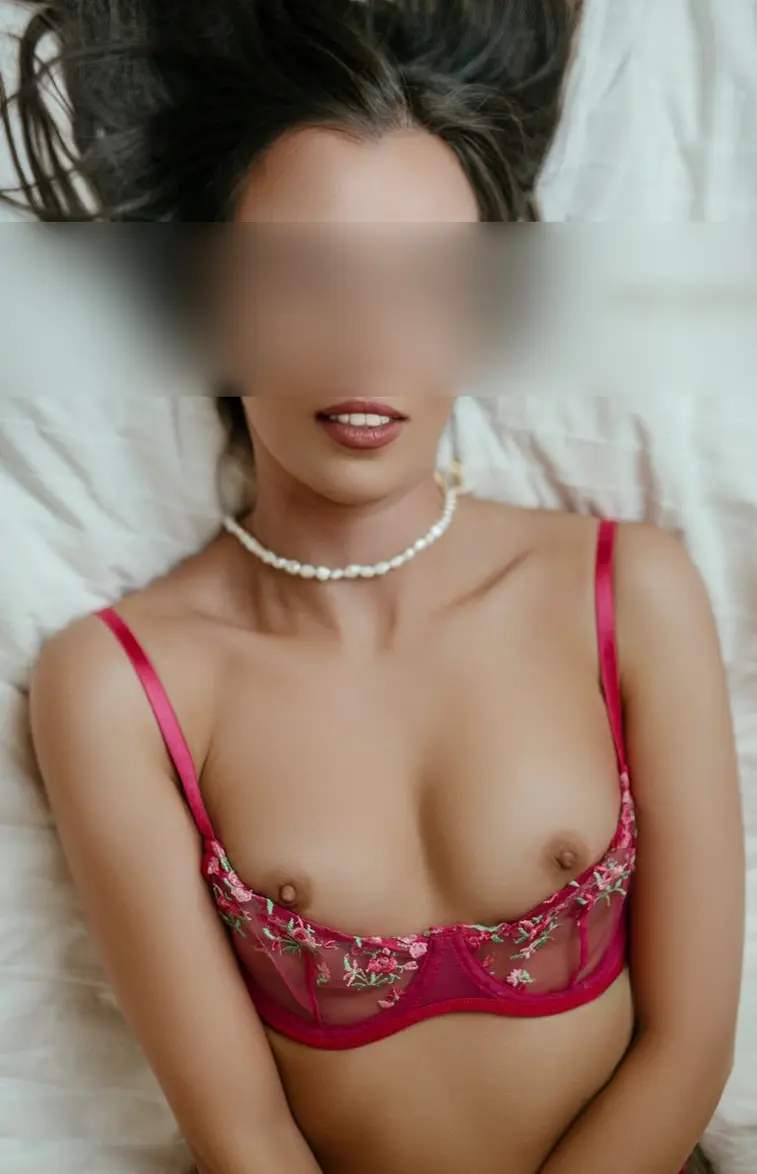  נערות ליווי חשפניות 