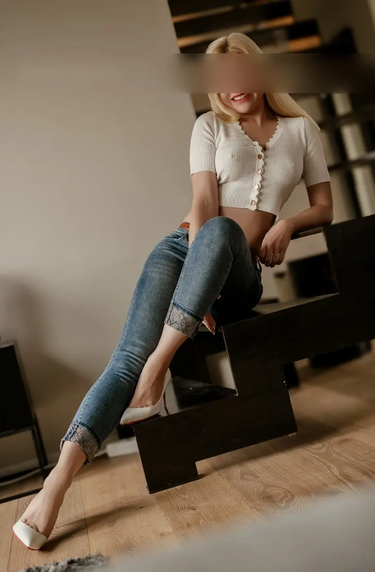  נערות ליווי חשפניות 